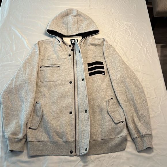 Men’s XL Elm Hoodie - Picture 2 of 16